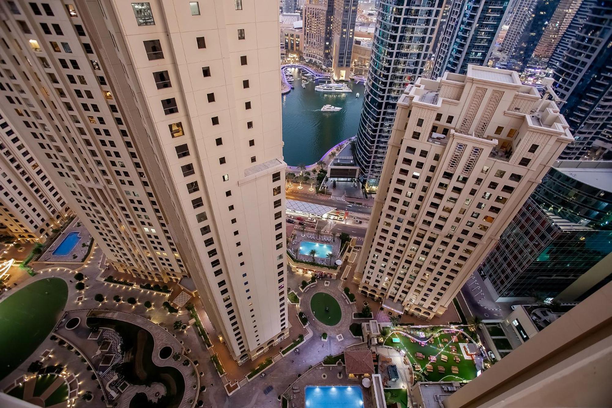 نزل دبيفي Berloga Capsule Jbr المظهر الخارجي الصورة