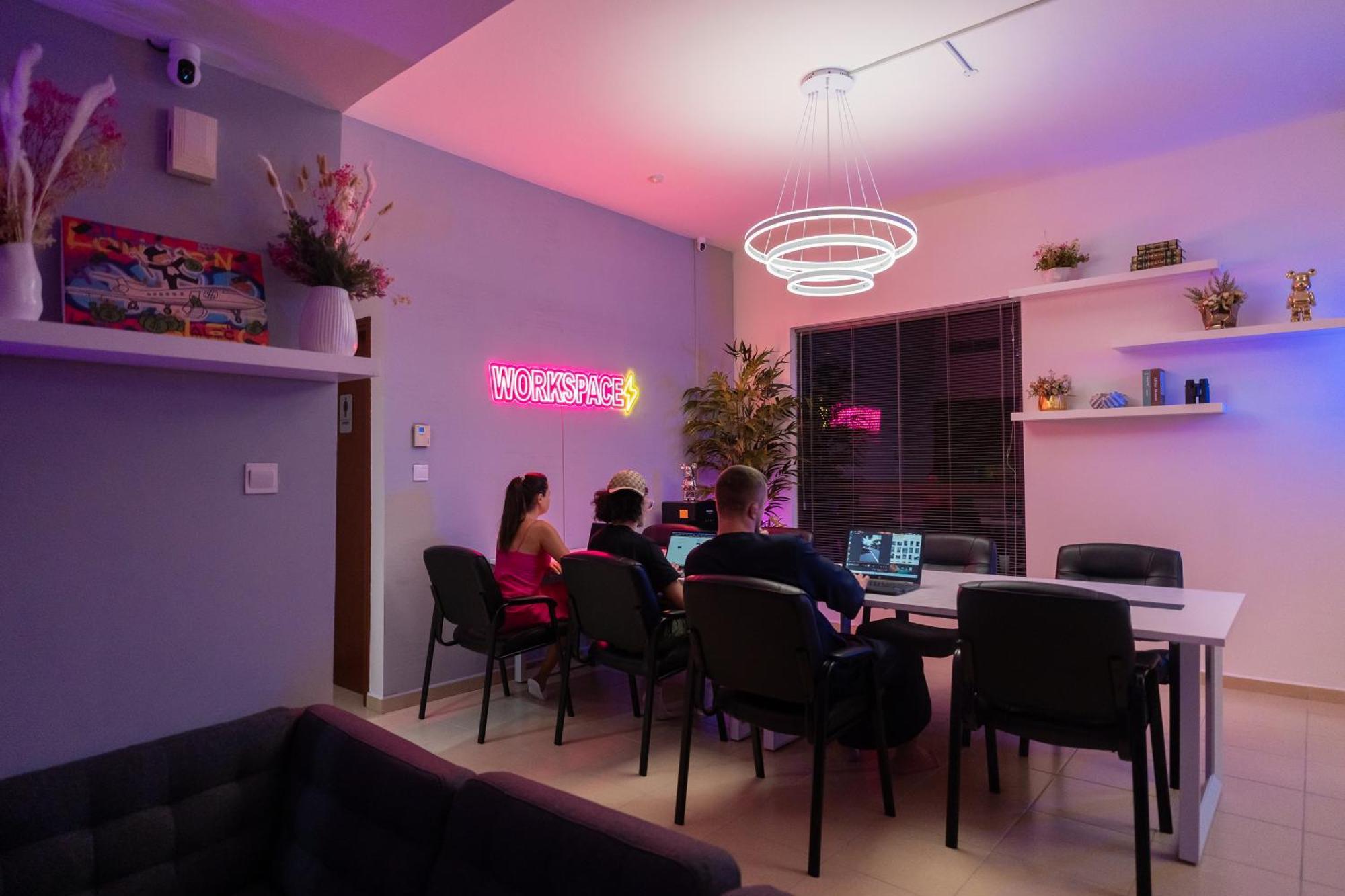 نزل دبيفي Berloga Capsule Jbr المظهر الخارجي الصورة
